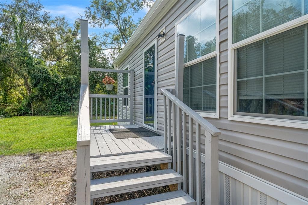 18048 EVENING STAR AVENUE, BROOKSVILLE, FL 34604 photo 2