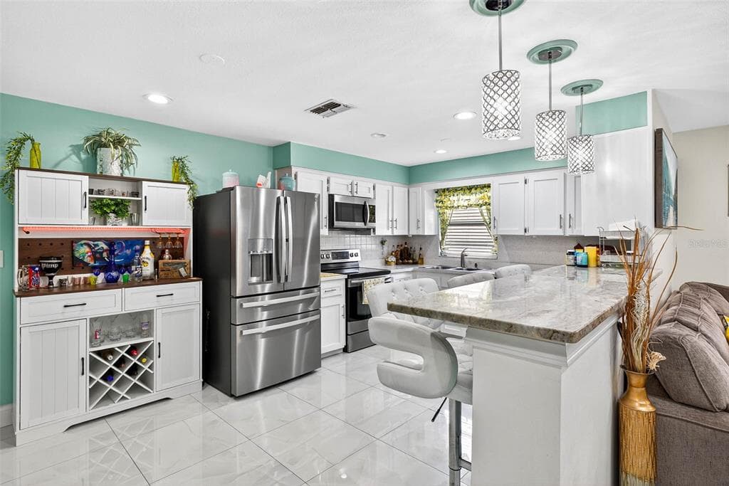 3710 HAMILTON AVENUE, TAMPA, FL 33604 photo 2