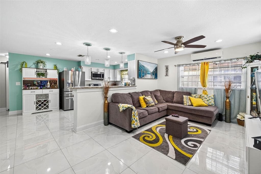 3710 HAMILTON AVENUE, TAMPA, FL 33604 photo 4