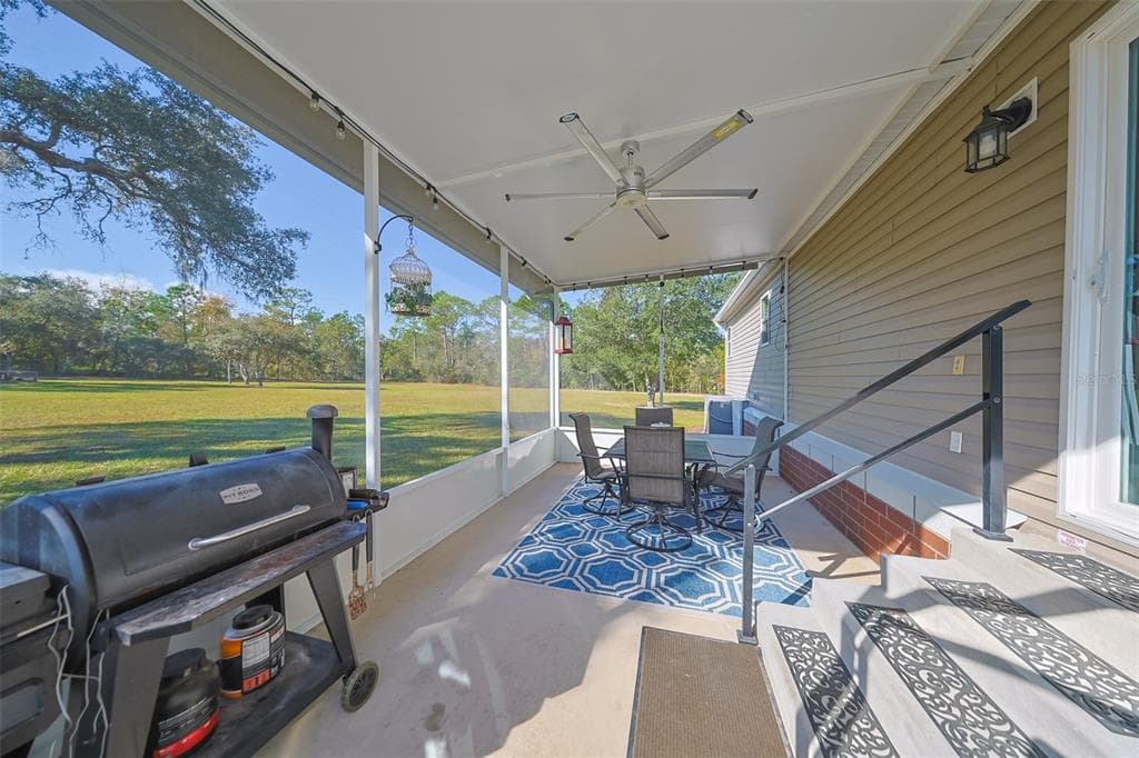 12124 REDROSE AVENUE, WEEKI WACHEE, FL 34614 photo 4