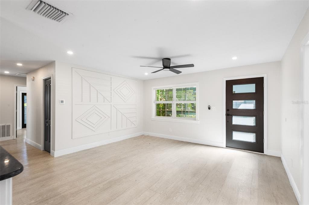 810 22ND STREET, Street PETERSBURG, FL 33713 photo 3