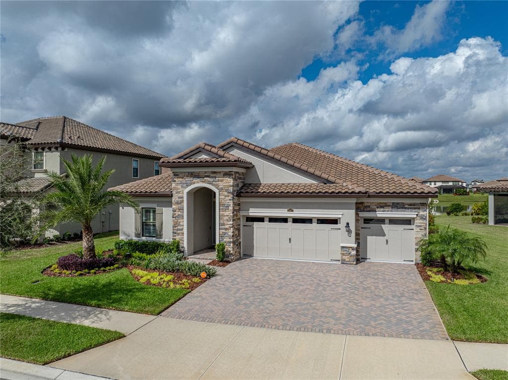 10877 RUSTIC TIMBER Loop, SAN ANTONIO, FL 33576 photo 4