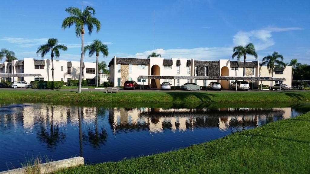 212 FERNWOOD CIRCLE Unit 212, SEMINOLE, FL 33777 photo 3