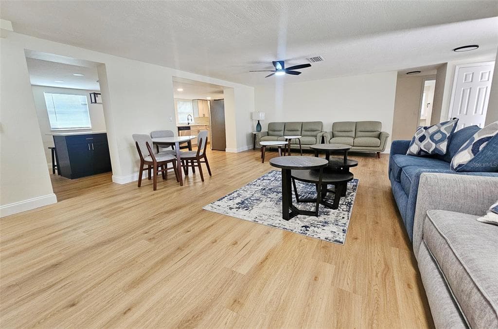 9218 MEMORIAL HIGHWAY, TAMPA, FL, 33615 photo 5