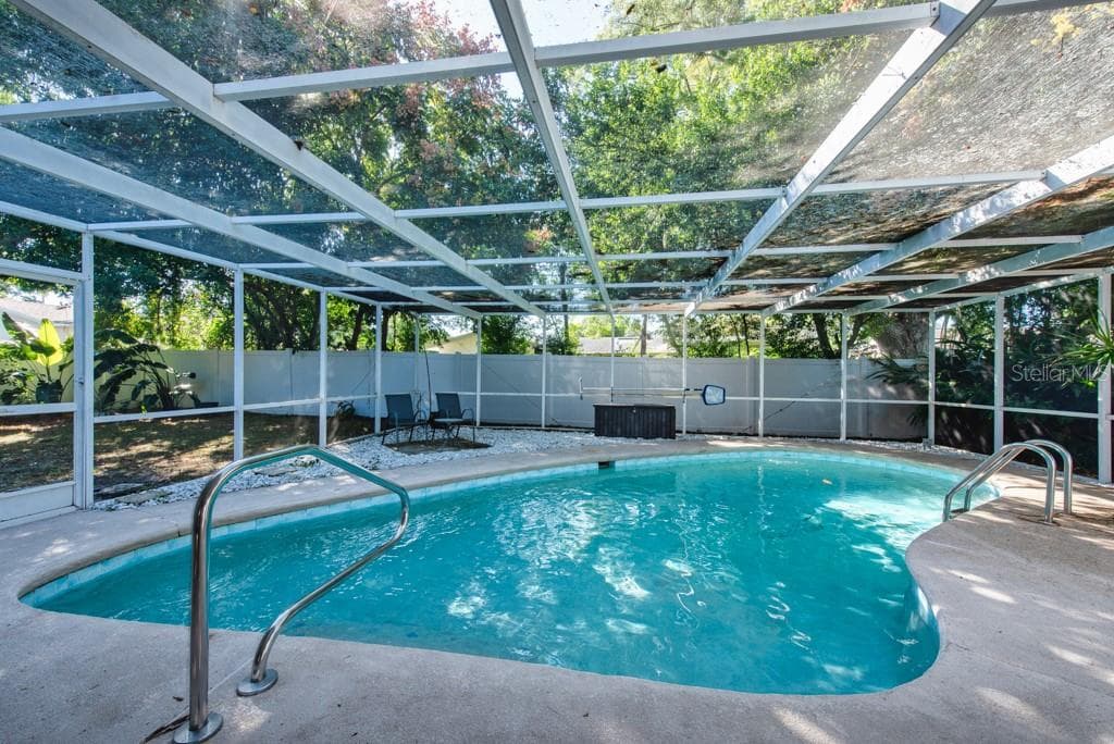 1877 DAWN DRIVE, CLEARWATER, FL 33763 photo 2