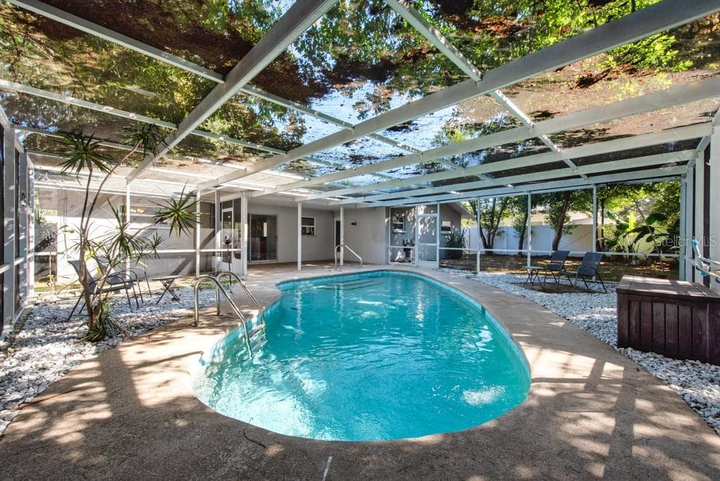 1877 DAWN DRIVE, CLEARWATER, FL 33763 photo 3