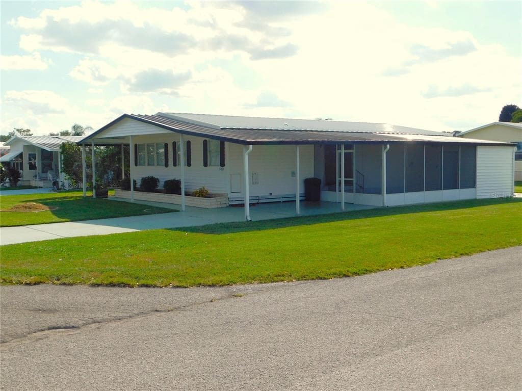 5421 POWHATTAN STREET, ZEPHYRHILLS, FL 33542 photo 3