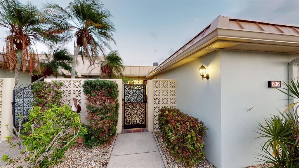 636 BOCA CIEGA POINT Boulevard, Street PETERSBURG, FL 33708 photo 4