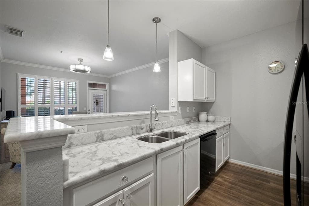 5000 CULBREATH KEY WAY Unit 1115, TAMPA, FL 33611 photo 4