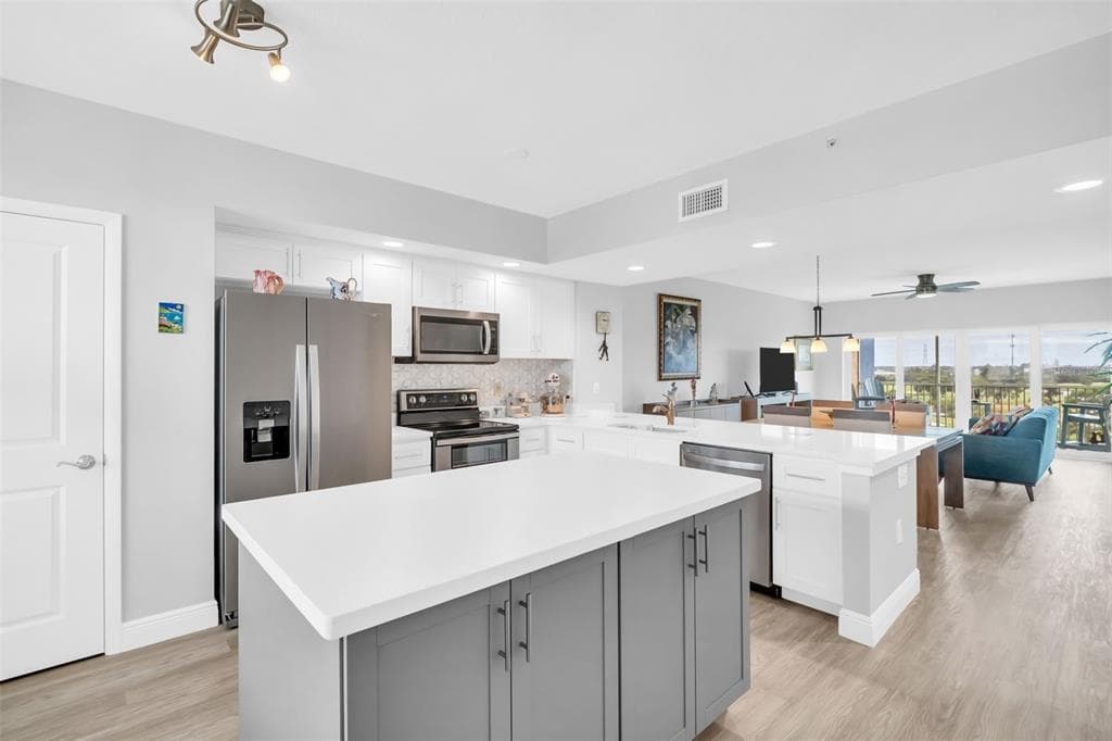 960 STARKEY ROAD Unit 7505, LARGO, FL 33771 photo 2