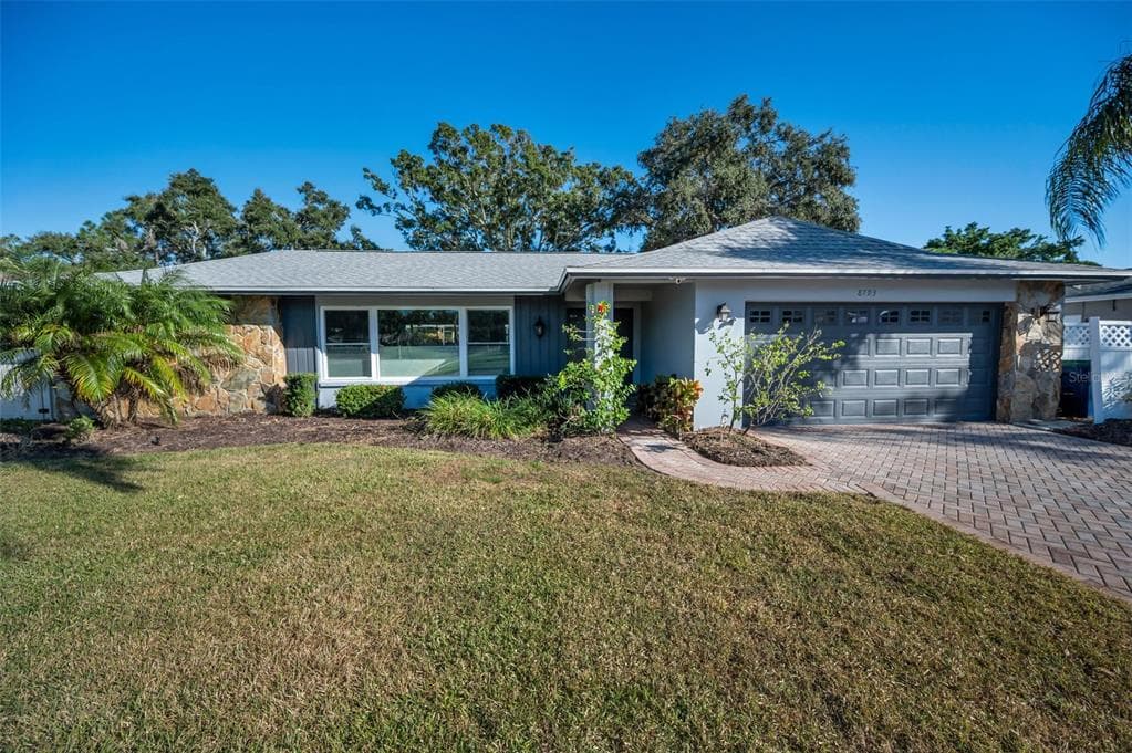 8793 MERRIMOOR Boulevard, SEMINOLE, FL 33777 photo 2