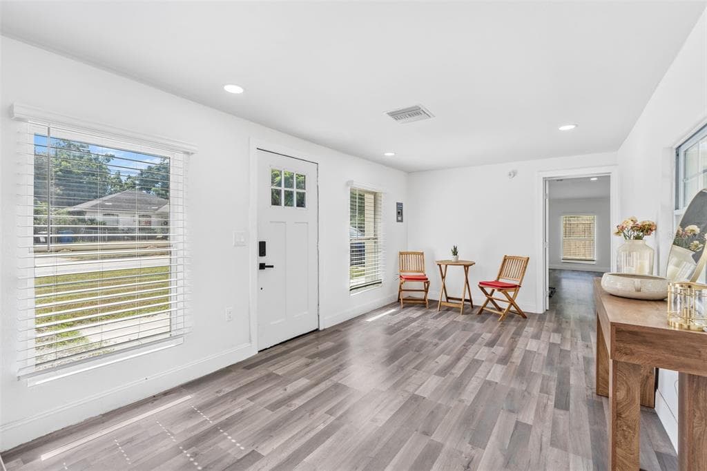 2201 50TH Avenue, Street PETERSBURG, FL 33714 photo 4