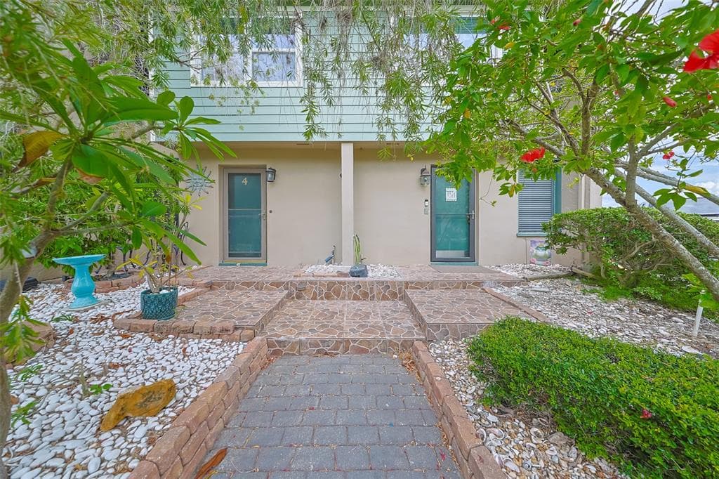 1028 APOLLO BEACH BOULEVARD Unit 2, APOLLO BEACH, FL 33572 photo 2