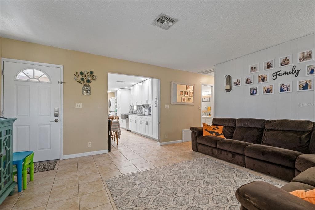 5558 57TH WAY, KENNETH CITY, FL 33709 photo 2