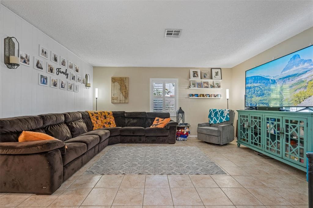 5558 57TH WAY, KENNETH CITY, FL 33709 photo 5