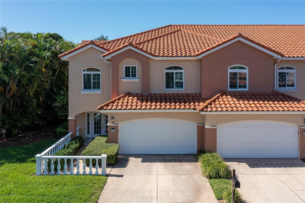 6249 VISTA VERDE Drive, Street PETERSBURG, FL 33707