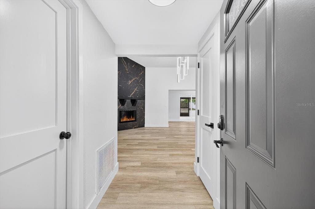 7905 TIMBERLANE WEST DRIVE, TAMPA, FL 33615 photo 5