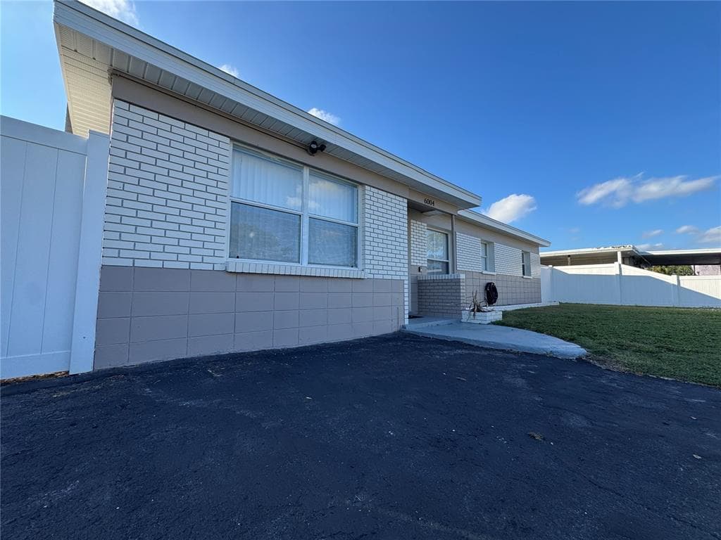 6004 HALE Avenue, TAMPA, FL 33614 photo 3