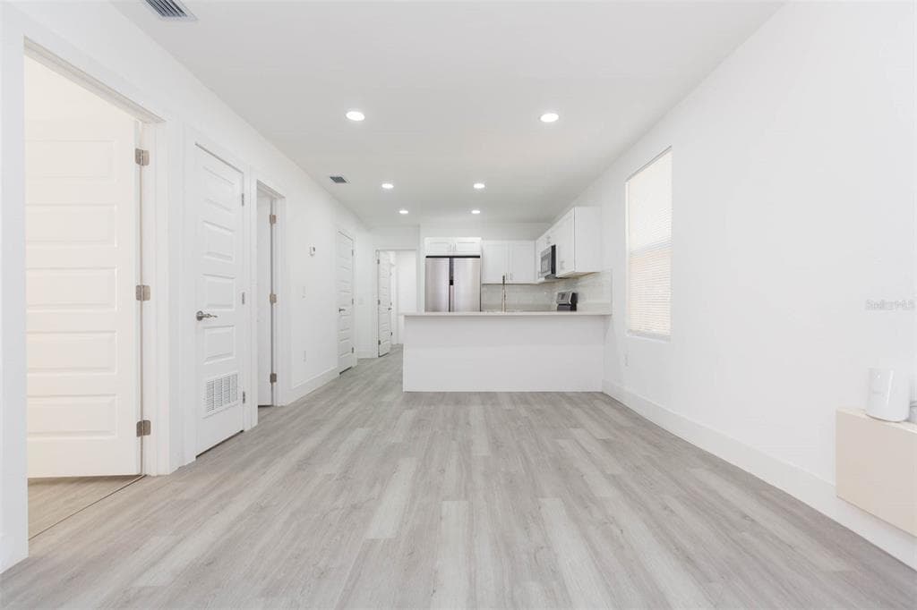 8204 10TH, TAMPA, FL 33604 photo 5