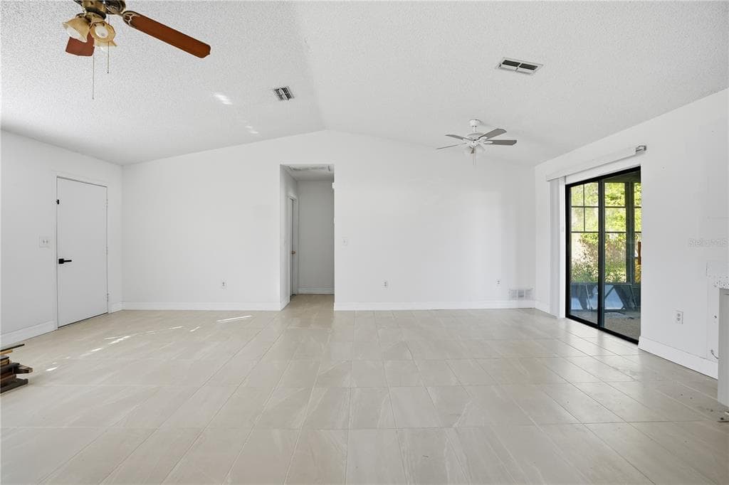 2304 HAWTHORNE Road, SPRING HILL, FL 34609 photo 3