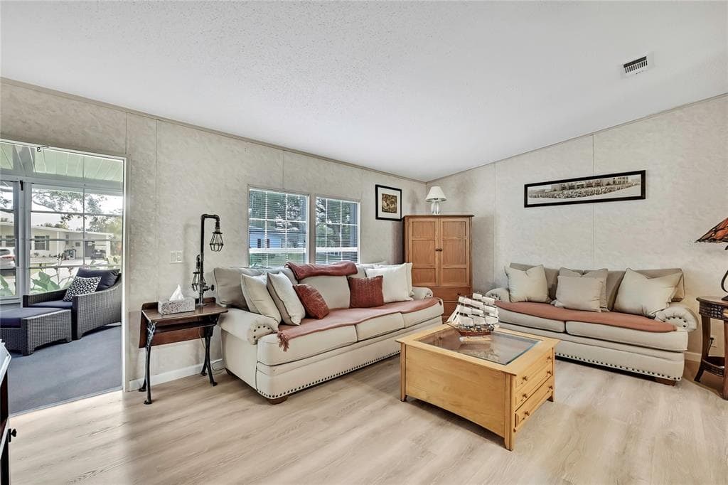 12160 SARA, BROOKSVILLE, FL 34613 photo 2