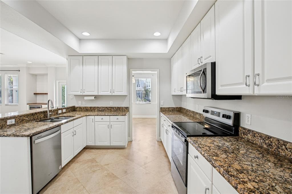 270 CLEVELAND AVENUE, LARGO, FL 33770 photo 2