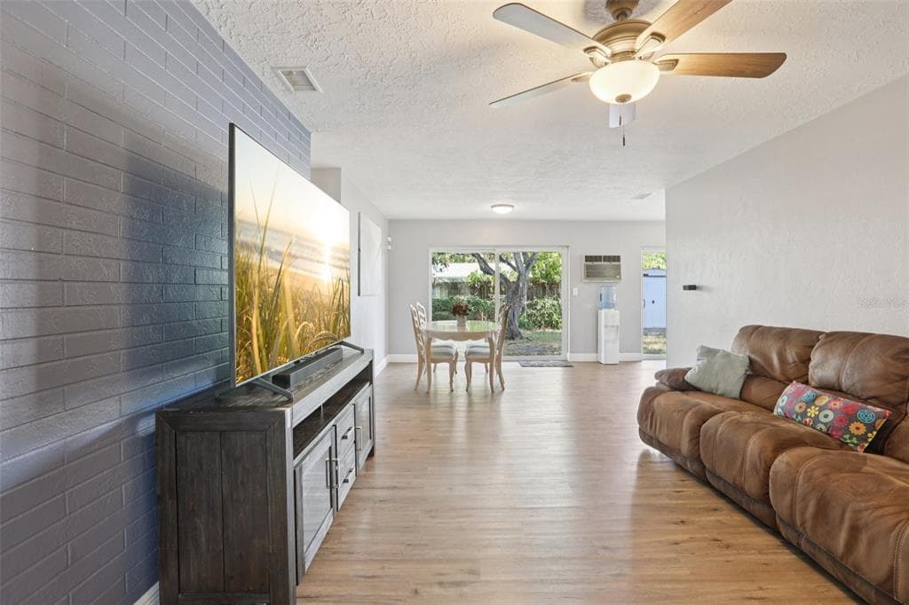 8788 56TH WAY, PINELLAS PARK, FL 33782 photo 4