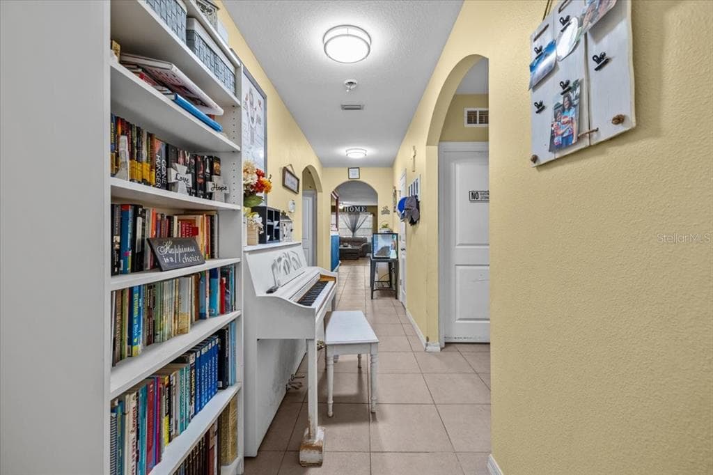 10031 GEESE TRAIL CIRCLE, SUN CITY CENTER, FL, 33573 photo 3