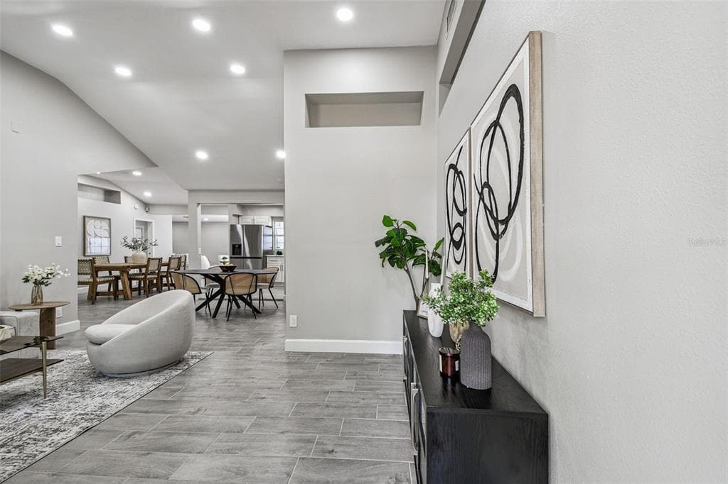 2 TREASURE DRIVE, TAMPA, FL 33609 photo 5