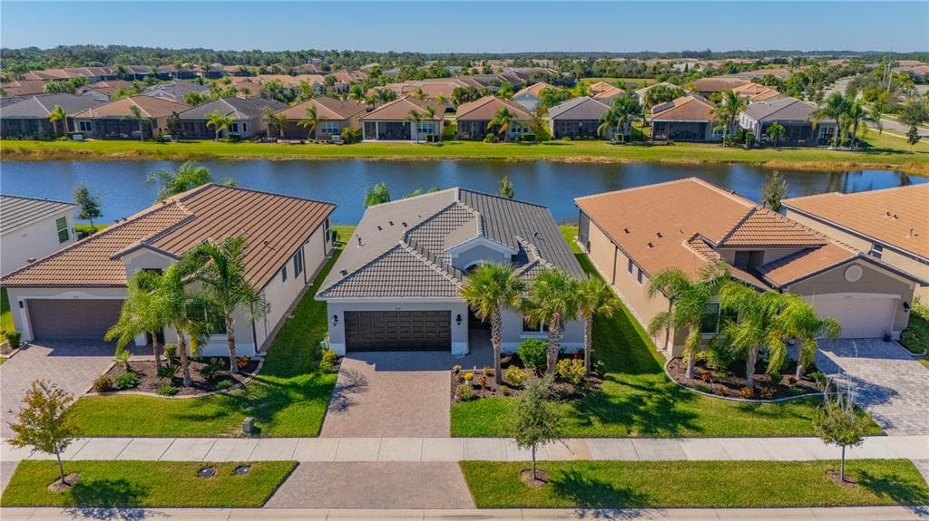 15513 SANTA POLA Drive, WIMAUMA, FL 33598 photo 4