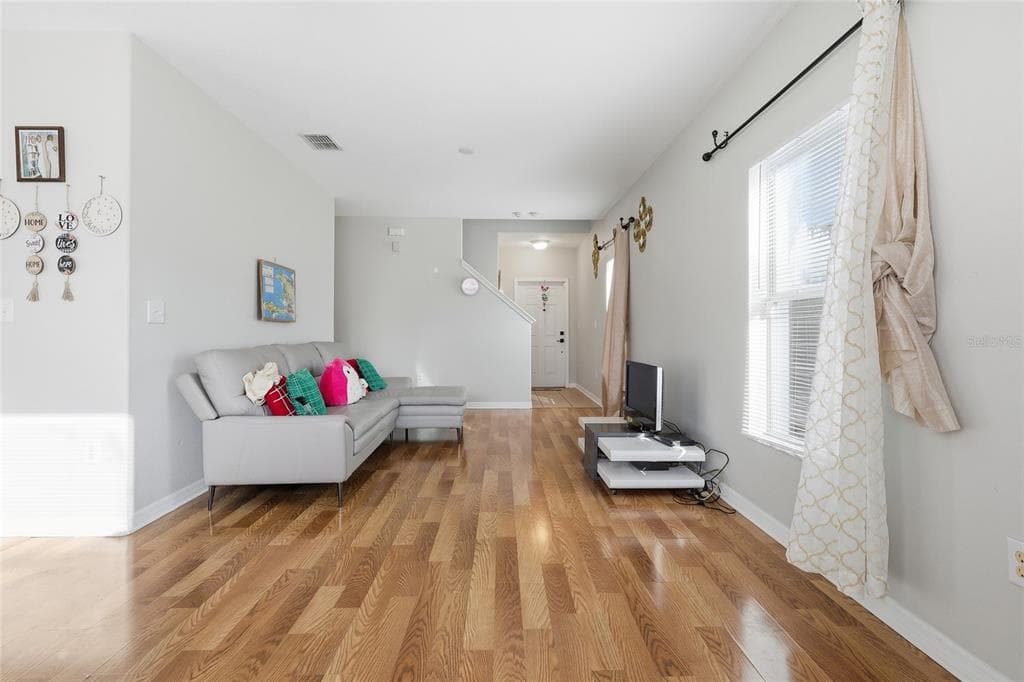 1035 SEMINOLE SKY DRIVE, RUSKIN, FL 33570 photo 4