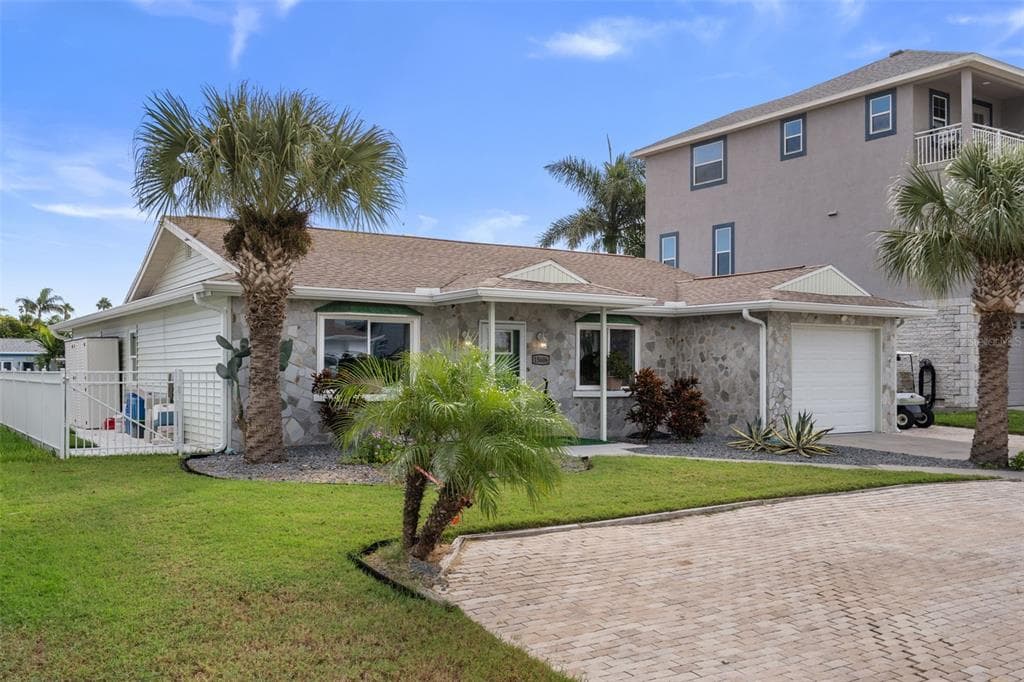 15606 DONZI DRIVE, HUDSON, FL 34667 photo 2