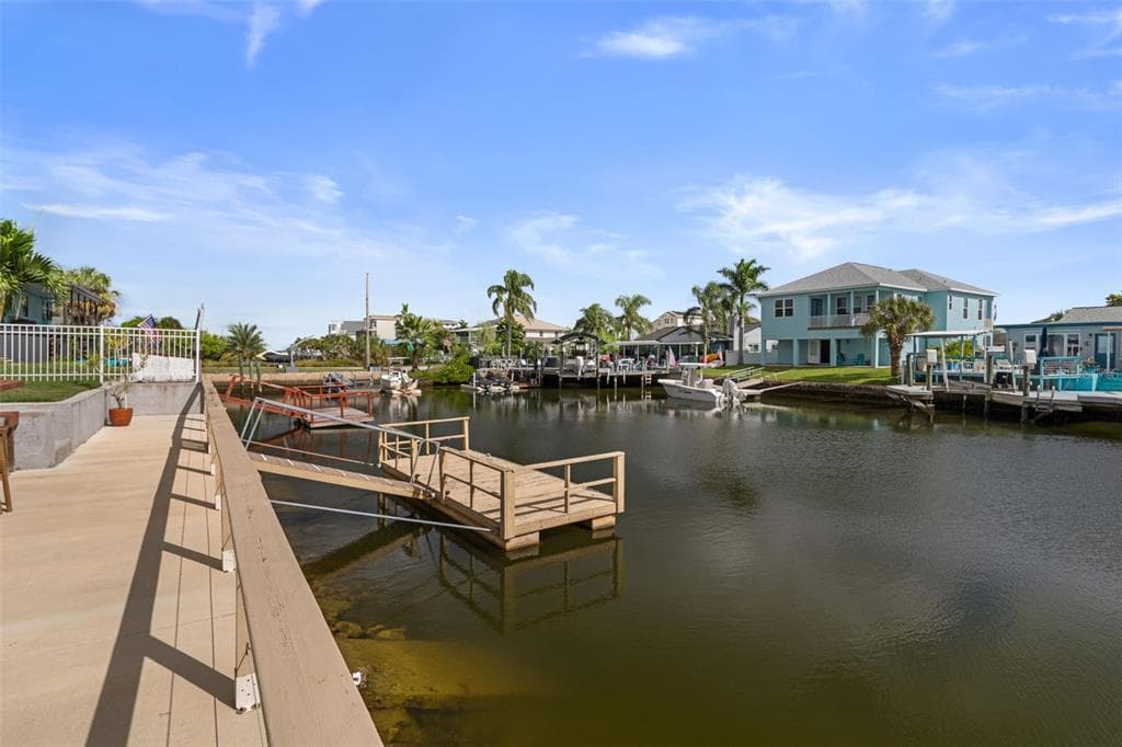 15606 DONZI DRIVE, HUDSON, FL 34667 photo 4