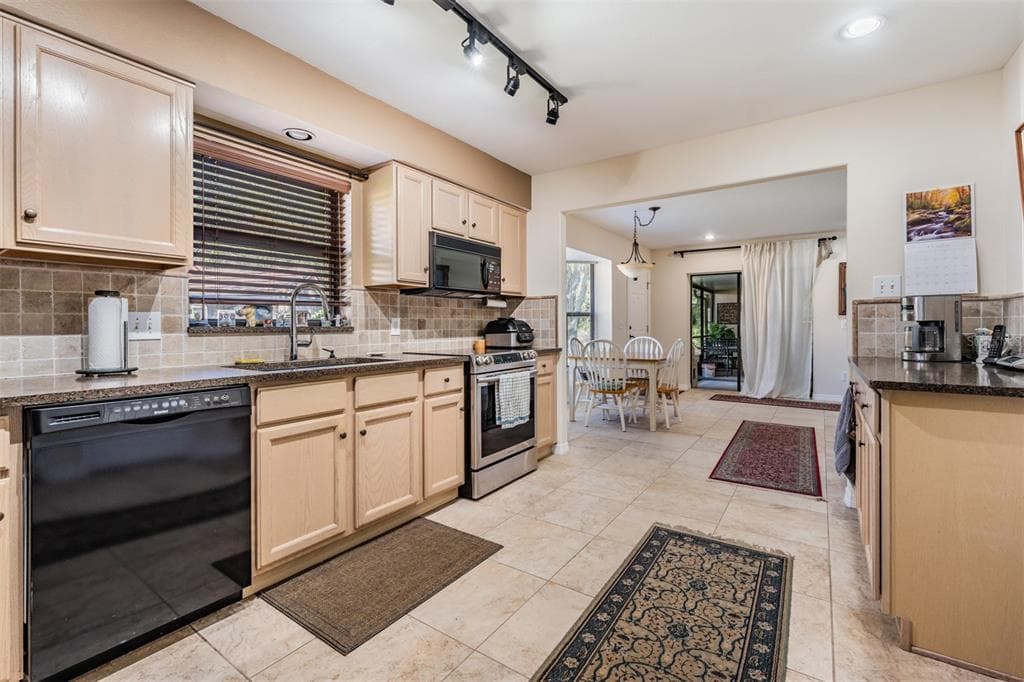 17569 FAIRMEADOW DRIVE, TAMPA, FL 33647 photo 3