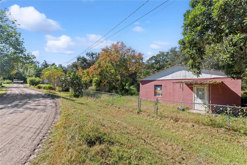 15217 MYRTLE STREET, DADE CITY, FL 33523 photo 5