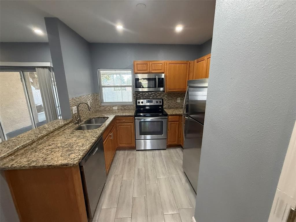 1325 LYONSHIRE DRIVE, WESLEY CHAPEL, FL 33543 photo 5