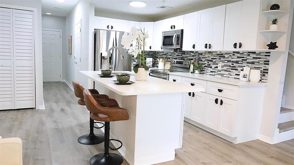 4315 TYLER CIRCLE, Street PETERSBURG, FL 33709 photo 3