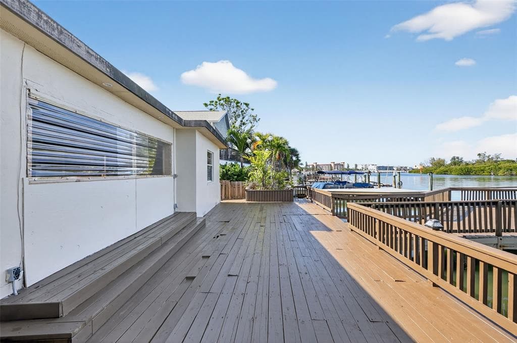 566 182ND Avenue, REDINGTON SHORES, FL 33708 photo 5