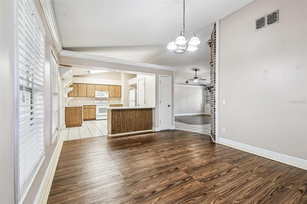 1565 LONG POND Drive, VALRICO, FL 33594 photo 4