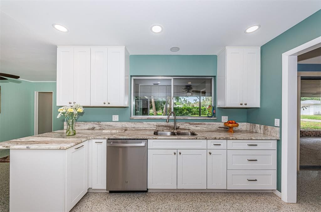 152 58TH AVENUE, Street PETERSBURG, FL 33705 photo 5