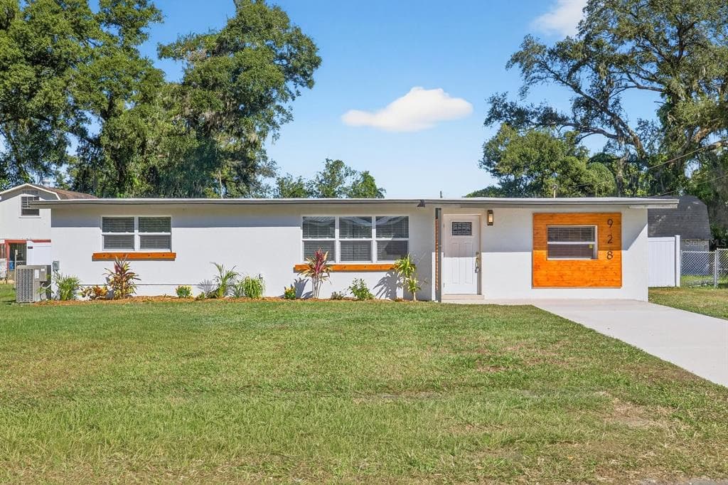 928 VALMAR Street, BRANDON, FL 33511