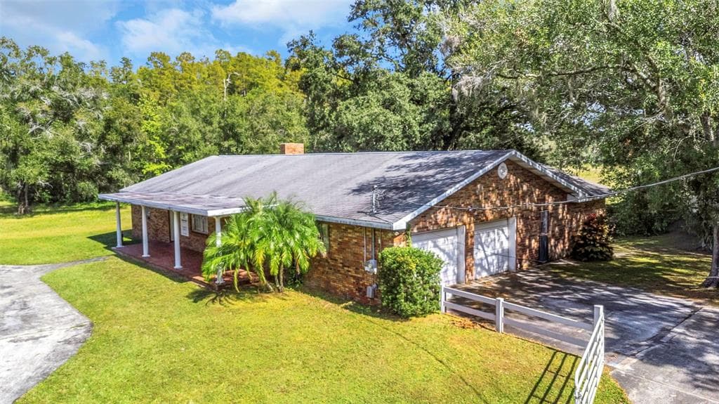 17515 LAKESHORE ROAD, LUTZ, FL 33558