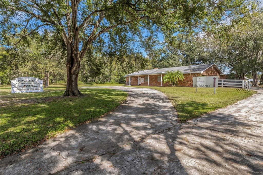 17515 LAKESHORE ROAD, LUTZ, FL 33558 photo 4