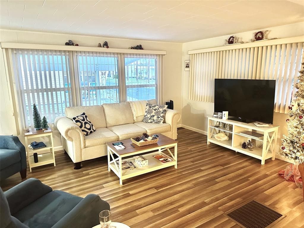 2000 BAY DRIVE Unit 100, LARGO, FL 33771 photo 3