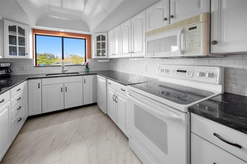 408 TARPON POINT, TARPON SPRINGS, FL 34689 photo 5