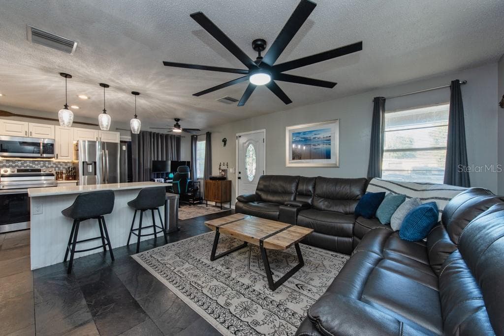 1385 MILTON STREET, CLEARWATER, FL 33756 photo 5