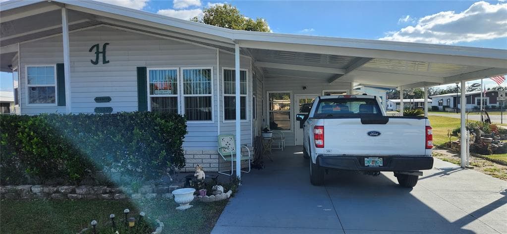 36330 LE SABRE Way, ZEPHYRHILLS, FL 33541 photo 2