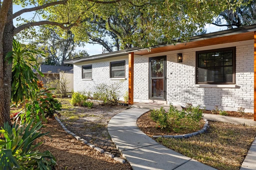 19125 AMELIA CIRCLE, LUTZ, FL 33558 photo 2