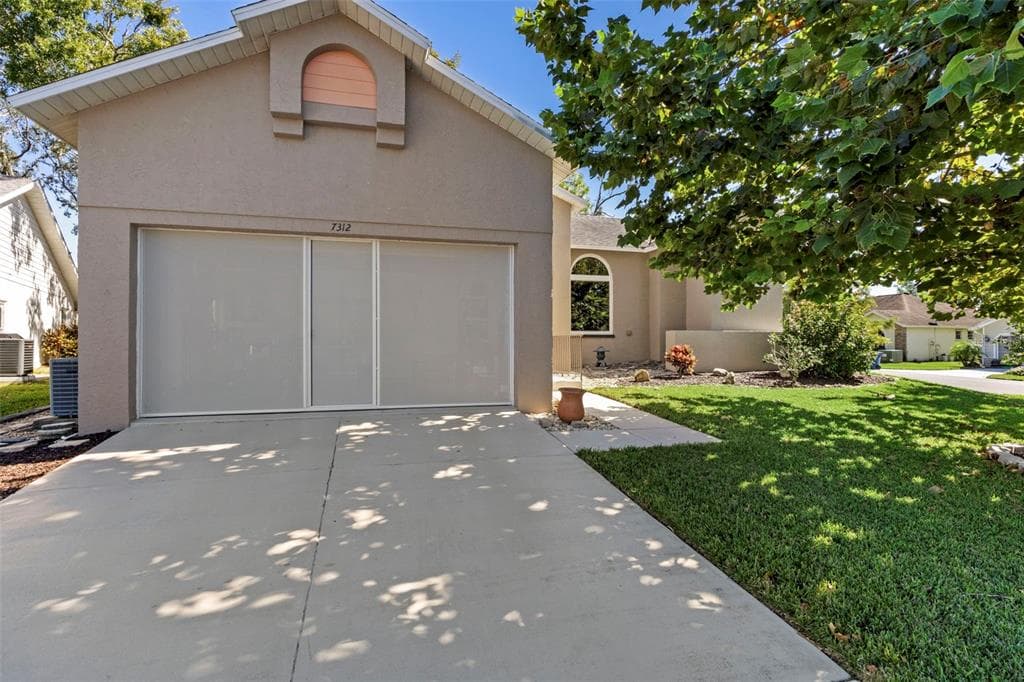 7312 BOTTLE BRUSH DRIVE, SPRING HILL, FL 34606 photo 2