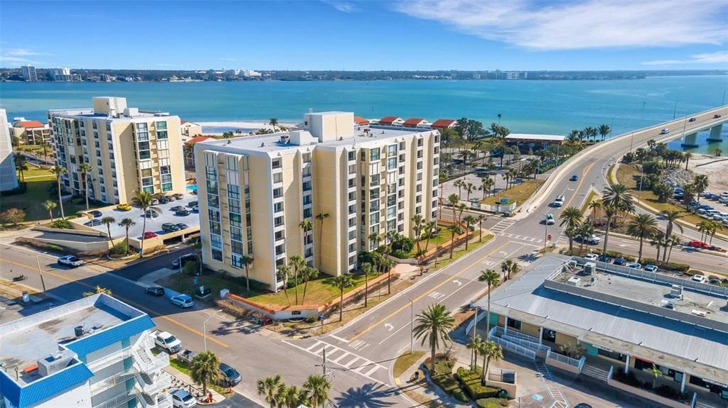 800 GULFVIEW BOULEVARD Unit 607, CLEARWATER BEACH, FL 33767